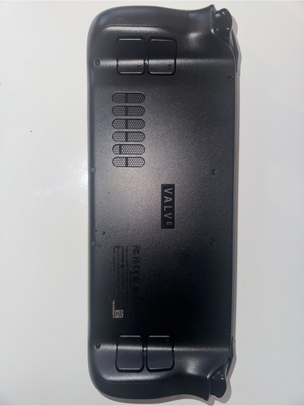 LCD steam deck 256gb Used like new Two free games ! - Picture 4 of 4